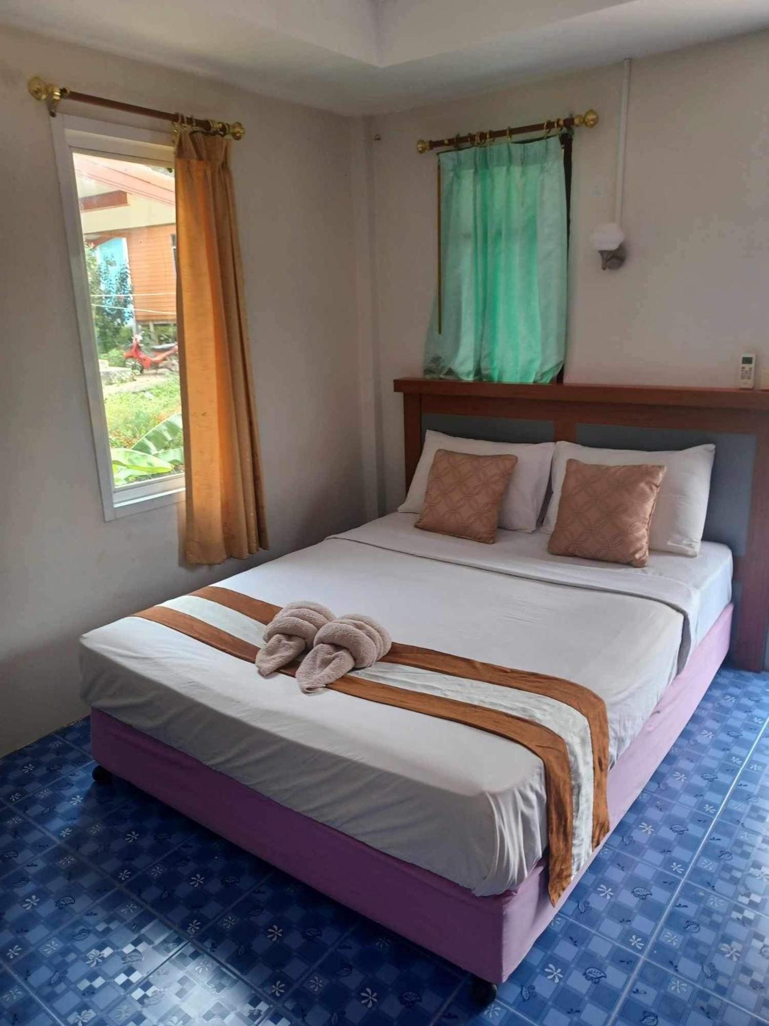 Lanta Paradise Beach Resort Koh Lanta Exterior photo
